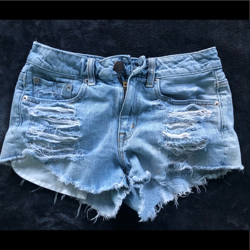American Eagle. Ripped jean shorts. Size:2 $30 Prices negotiable.